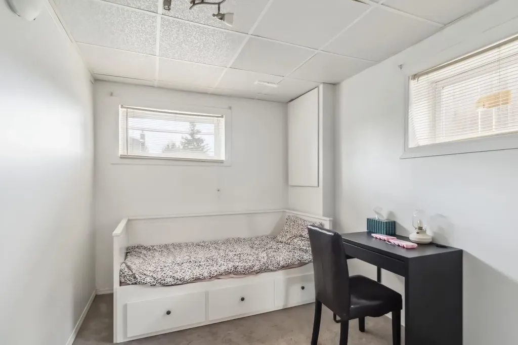189 Brooks Place Fort Mcmurray AB T9K 2E6
