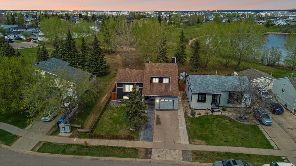 189 Brooks Place Fort Mcmurray AB T9K 2E6