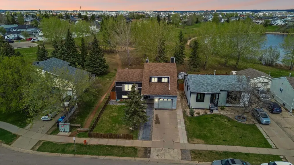 189 Brooks Place Fort Mcmurray AB T9K 2E6