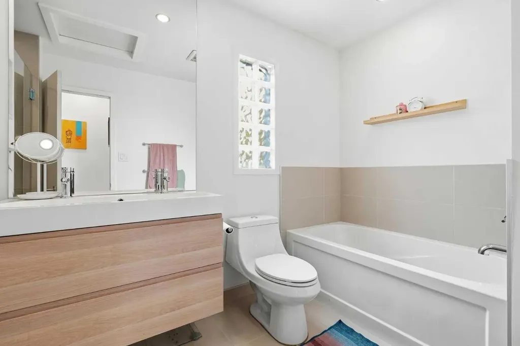 402 8a Street NE Calgary AB T2E 4J3