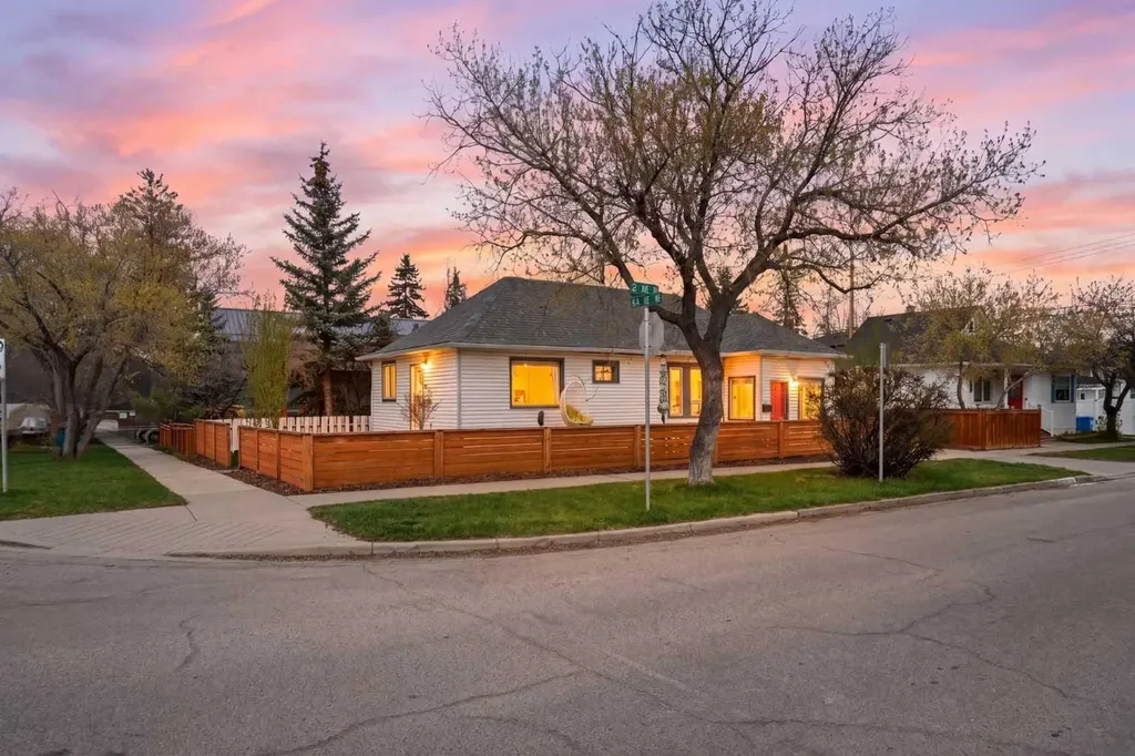 402 8a Street NE Calgary AB T2E 4J3
