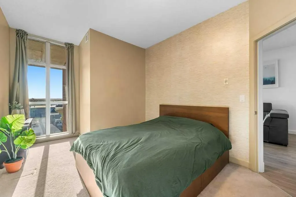 11811 Lake Fraser Drive SE Calgary AB T2J 7J4
