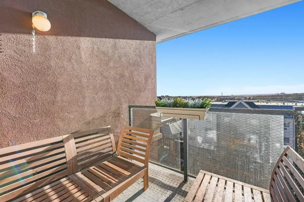 11811 Lake Fraser Drive SE Calgary AB T2J 7J4