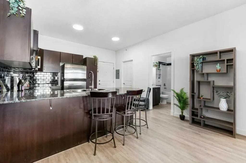 11811 Lake Fraser Drive SE Calgary AB T2J 7J4