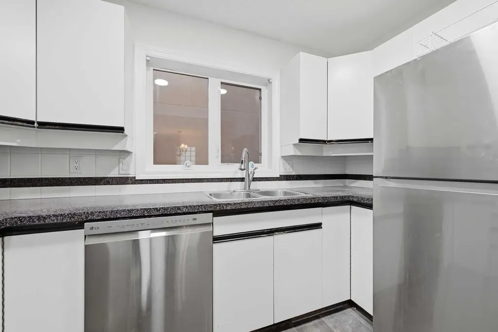 924 19 Avenue NW Calgary AB T2M0Z5