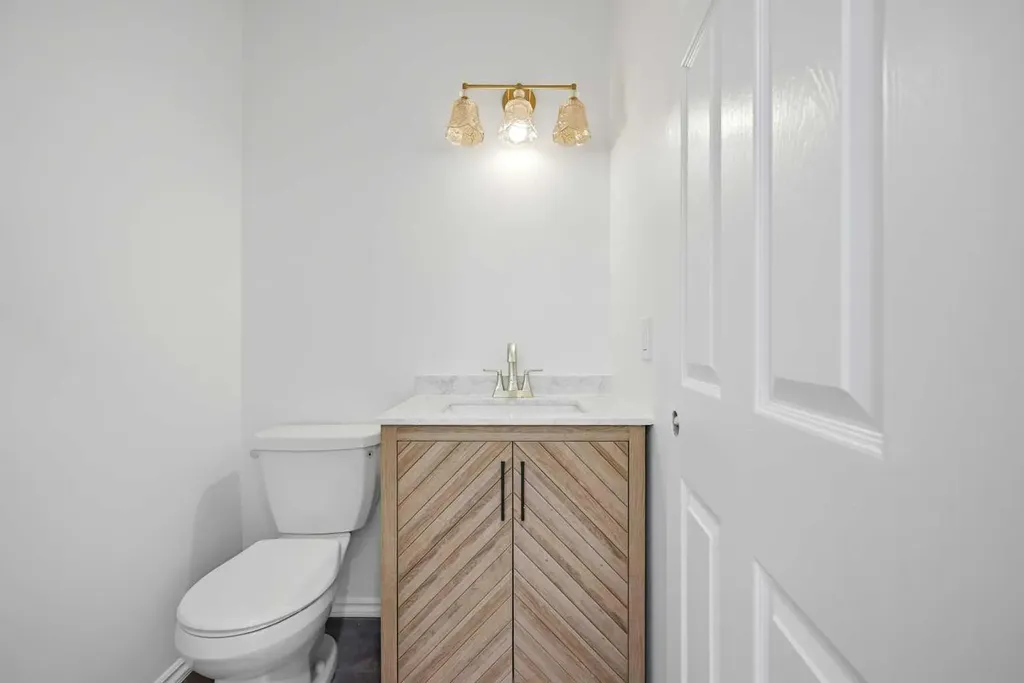 924 19 Avenue NW Calgary AB T2M0Z5
