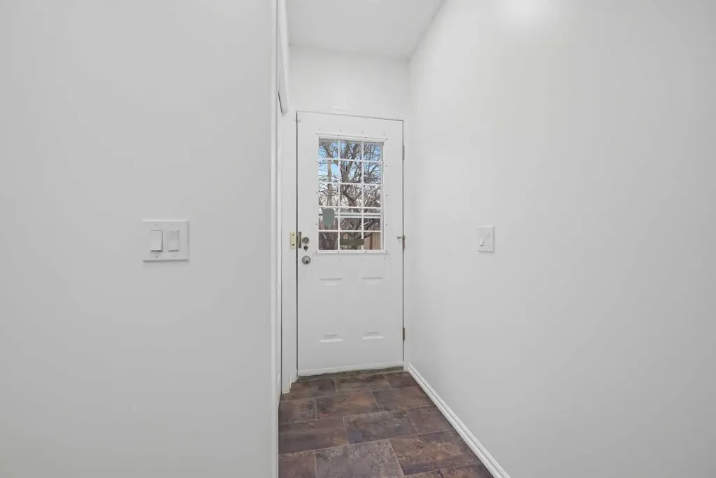 924 19 Avenue NW Calgary AB T2M0Z5