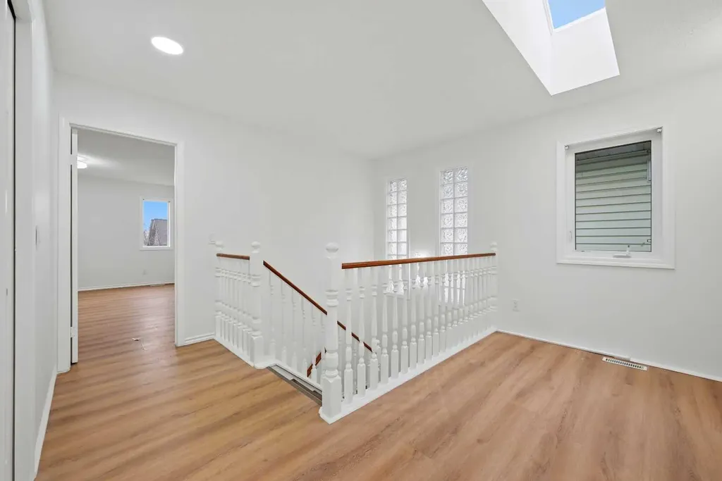 924 19 Avenue NW Calgary AB T2M0Z5