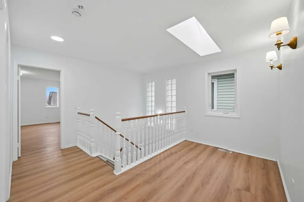 924 19 Avenue NW Calgary AB T2M0Z5