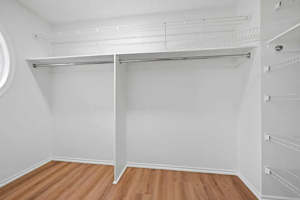 924 19 Avenue NW Calgary AB T2M0Z5