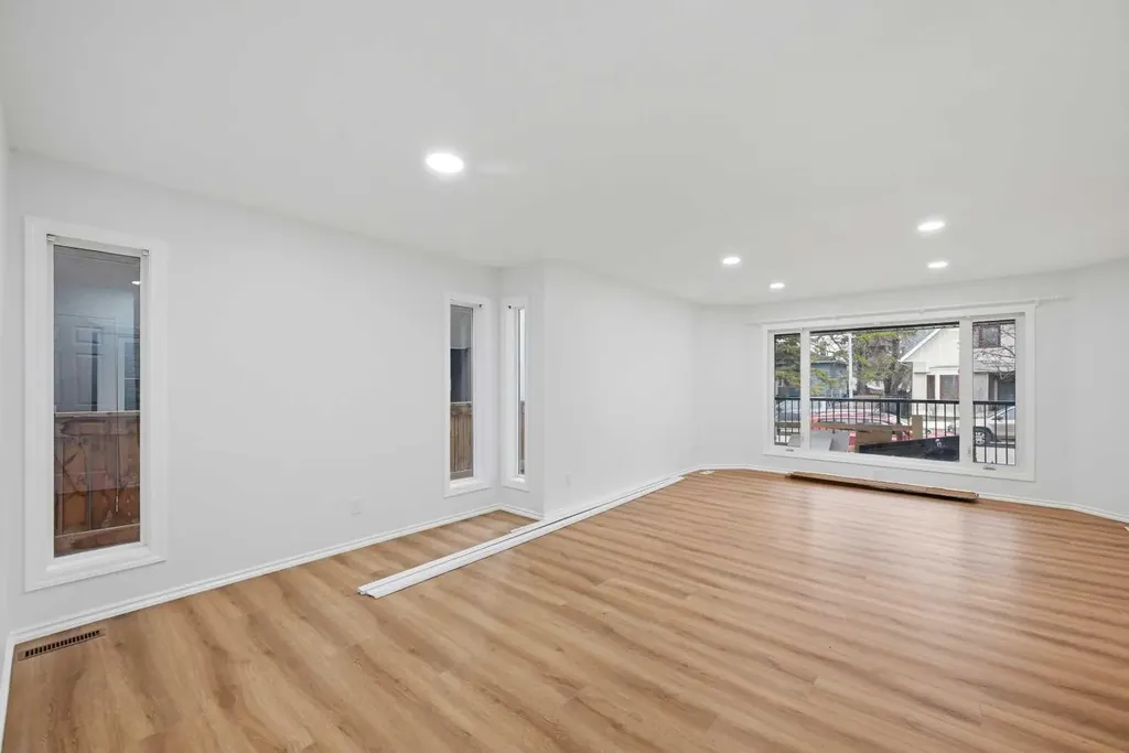 924 19 Avenue NW Calgary AB T2M0Z5