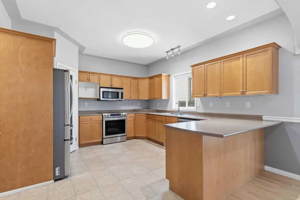 178 St. Laurent Way Fort Mcmurray AB T9K 2K1