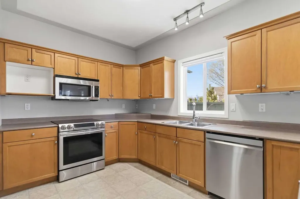 178 St. Laurent Way Fort Mcmurray AB T9K 2K1