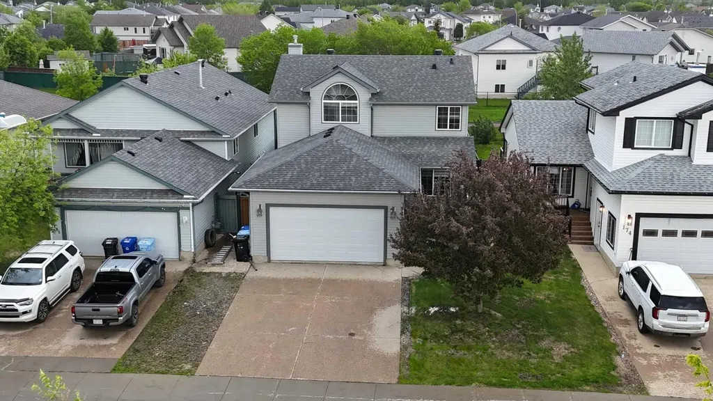 178 St. Laurent Way Fort Mcmurray AB T9K 2K1