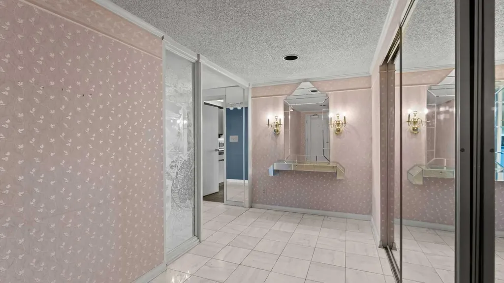 500 Eau Claire Avenue SW Calgary AB T2P3R8