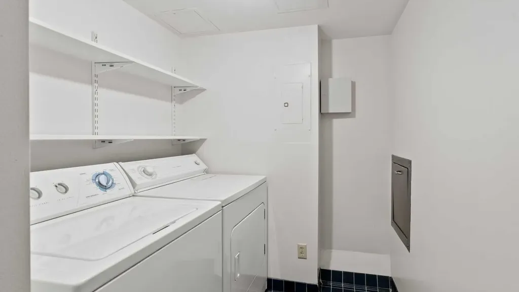 500 Eau Claire Avenue SW Calgary AB T2P3R8