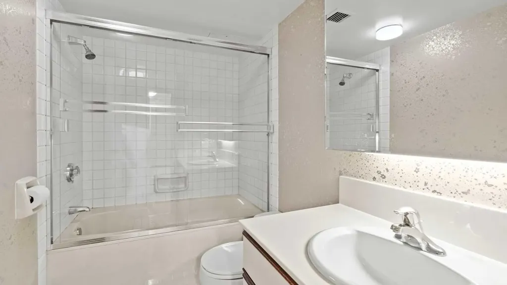 500 Eau Claire Avenue SW Calgary AB T2P3R8