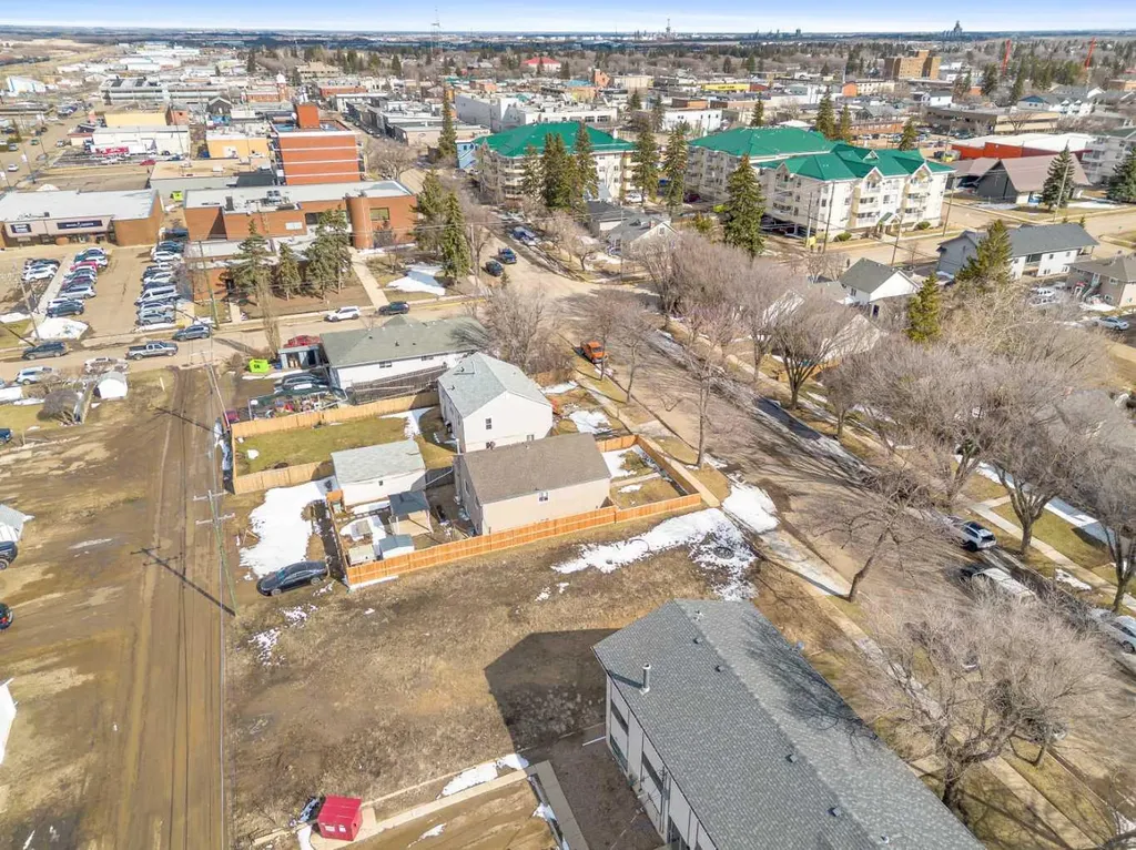5212 50 Street Lloydminster AB T9V 0M5