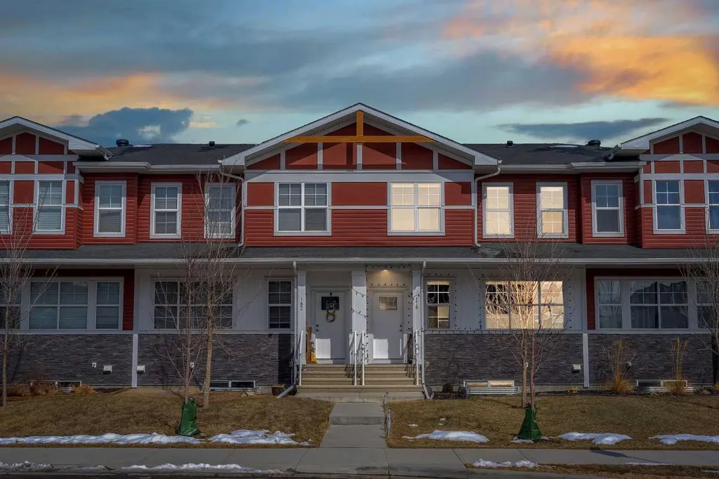 178 Dawson Way Chestermere AB T1X 2R8