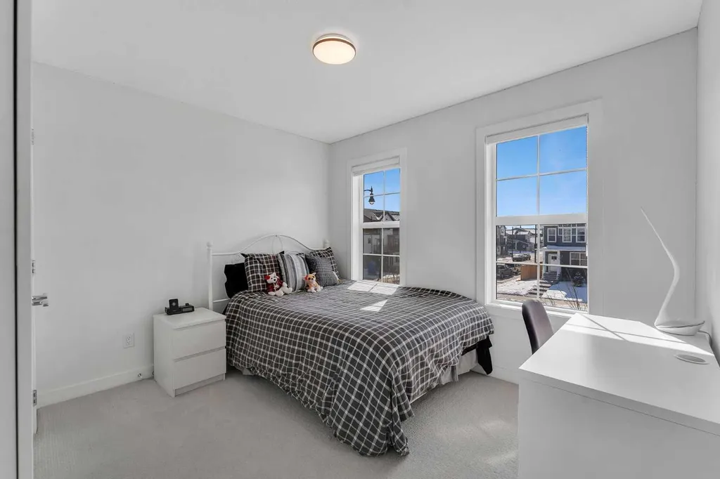 178 Dawson Way Chestermere AB T1X 2R8