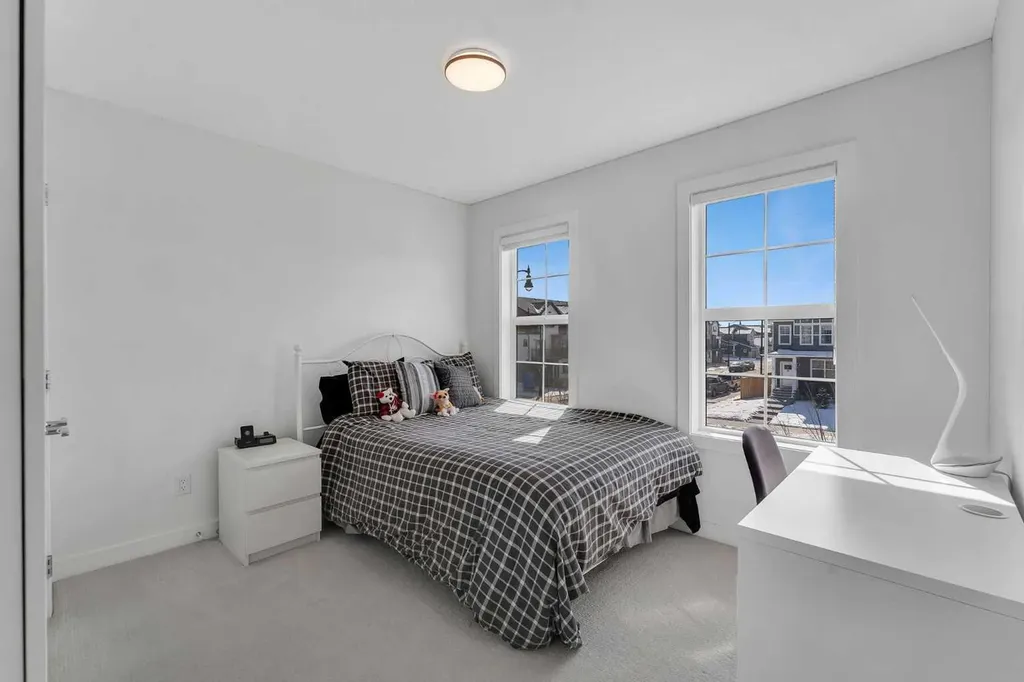 178 Dawson Way Chestermere AB T1X 2R8