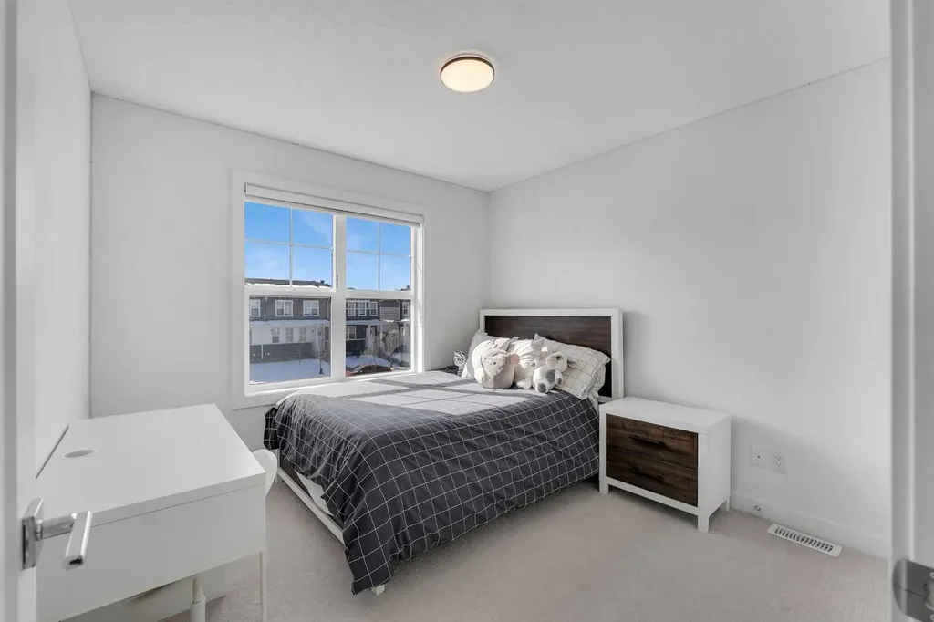 178 Dawson Way Chestermere AB T1X 2R8