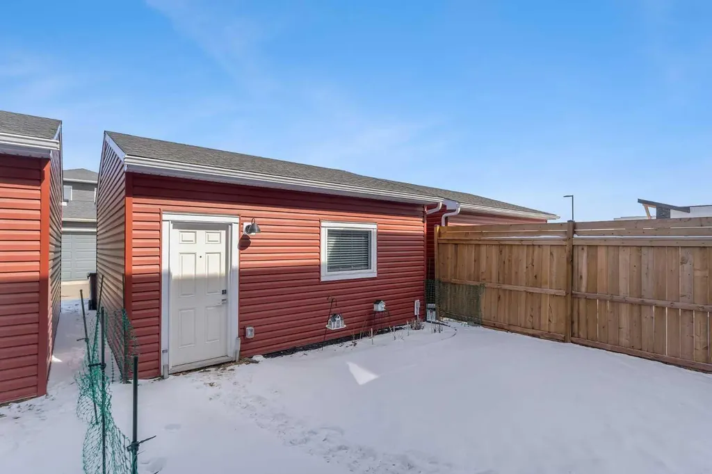 178 Dawson Way Chestermere AB T1X 2R8