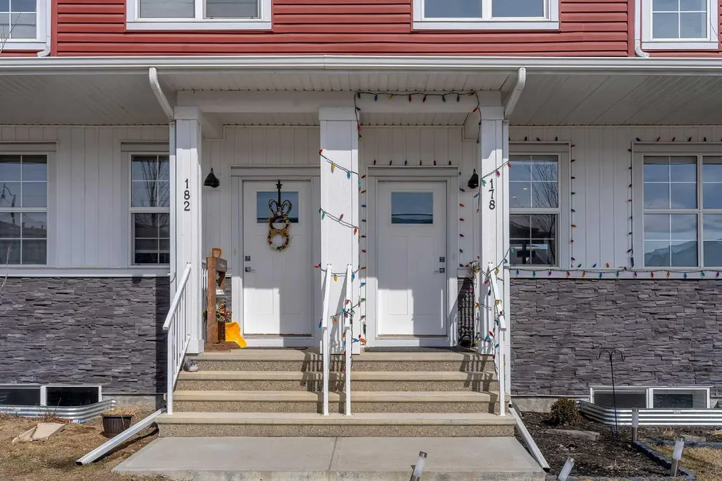 178 Dawson Way Chestermere AB T1X 2R8