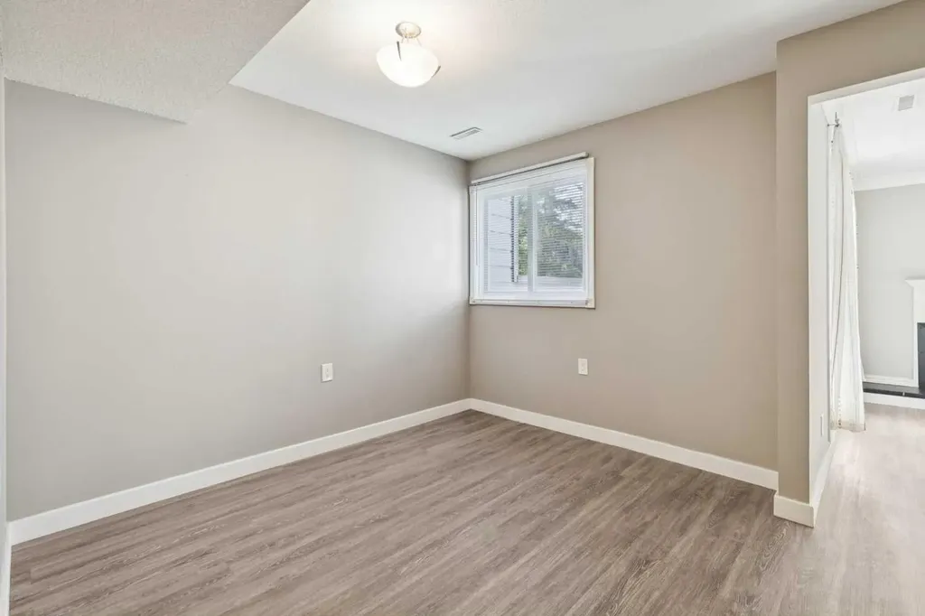 2520 Palliser Drive SW Calgary AB T2V 4S9