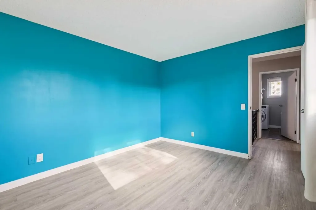 2520 Palliser Drive SW Calgary AB T2V 4S9