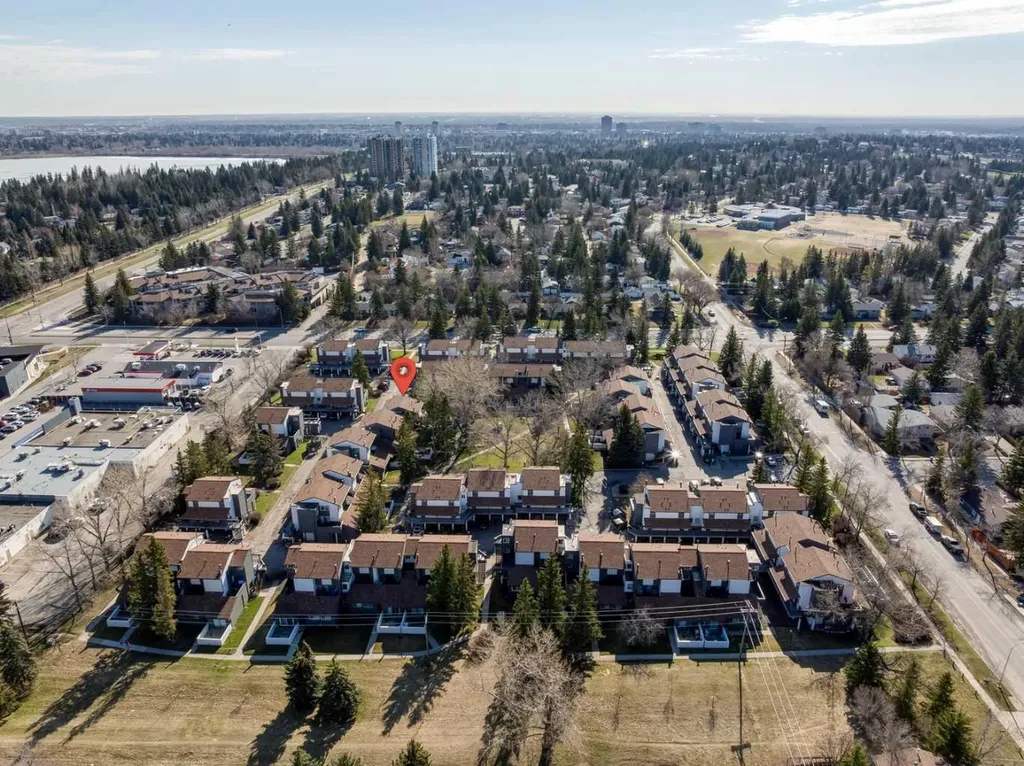 2520 Palliser Drive SW Calgary AB T2V 4S9