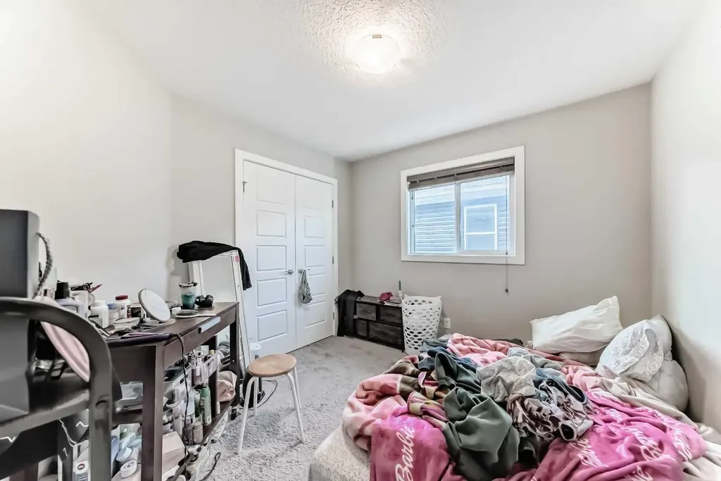 172 Redstone Park NE Calgary AB T3N0P7