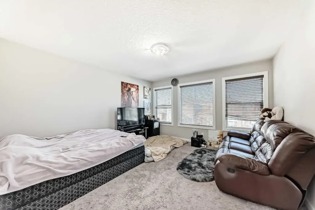 172 Redstone Park NE Calgary AB T3N0P7