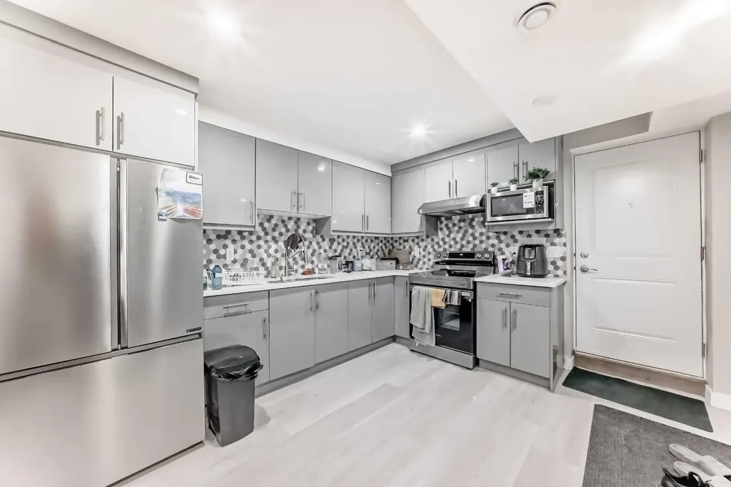 172 Redstone Park NE Calgary AB T3N0P7