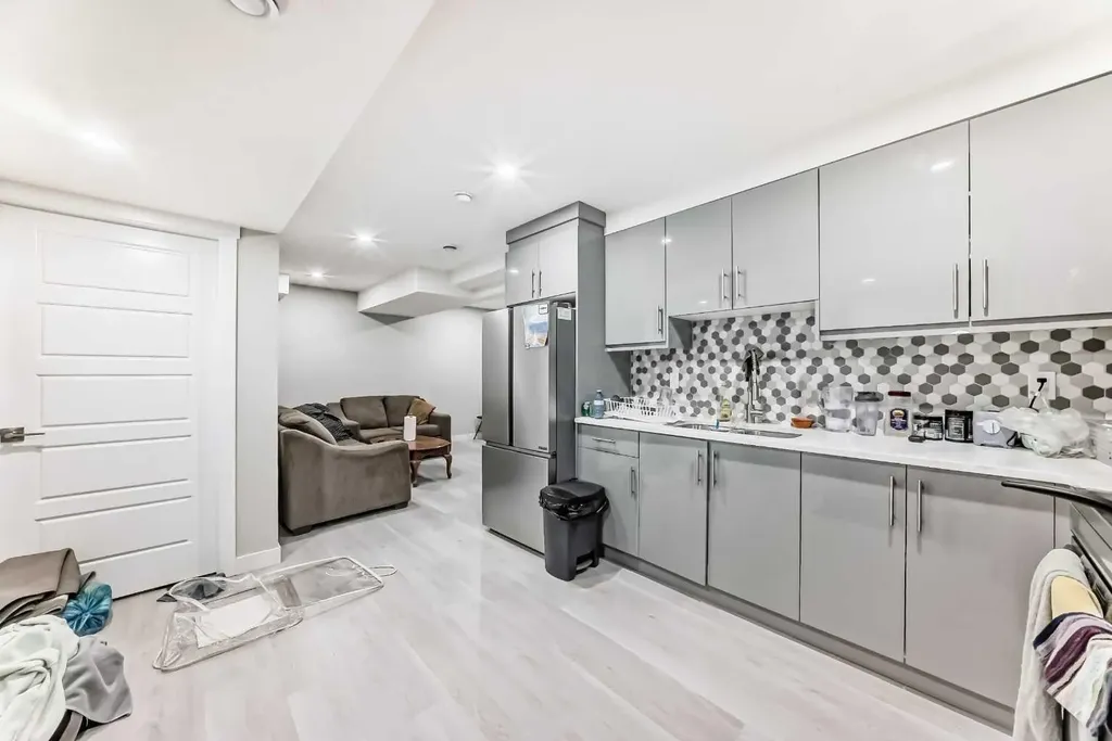 172 Redstone Park NE Calgary AB T3N0P7