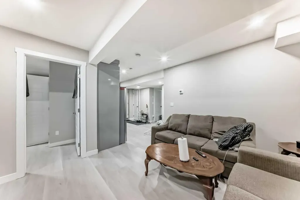 172 Redstone Park NE Calgary AB T3N0P7