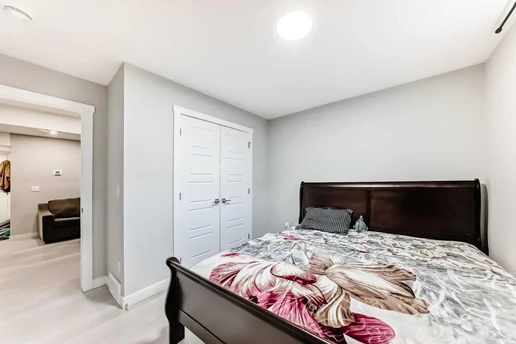 172 Redstone Park NE Calgary AB T3N0P7