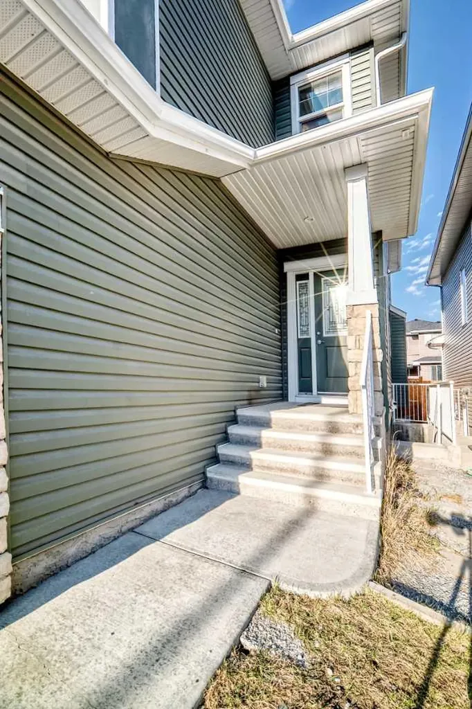 172 Redstone Park NE Calgary AB T3N0P7