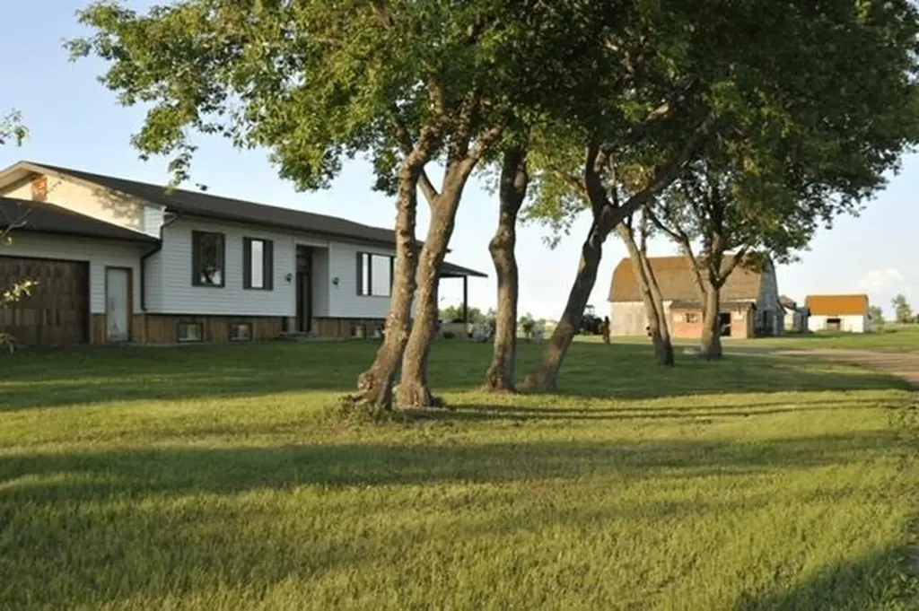 1,085 Acres Two Hills AB T0B 4K0