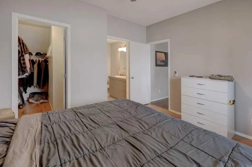 300 Evanscreek Court NW Calgary AB T3P 0B8