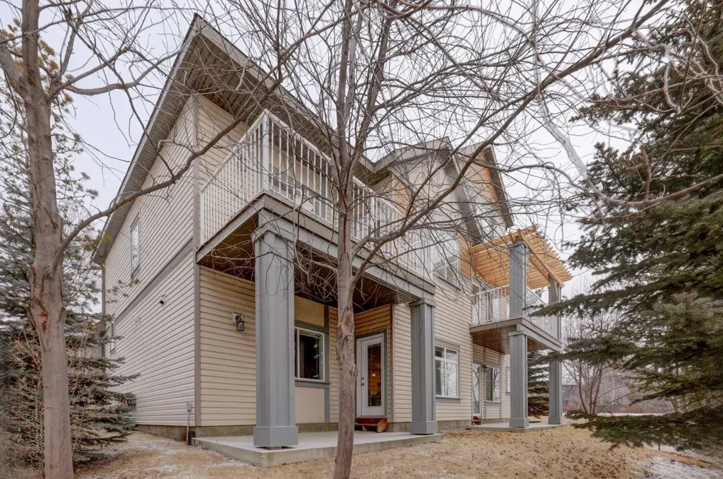 300 Evanscreek Court NW Calgary AB T3P 0B8