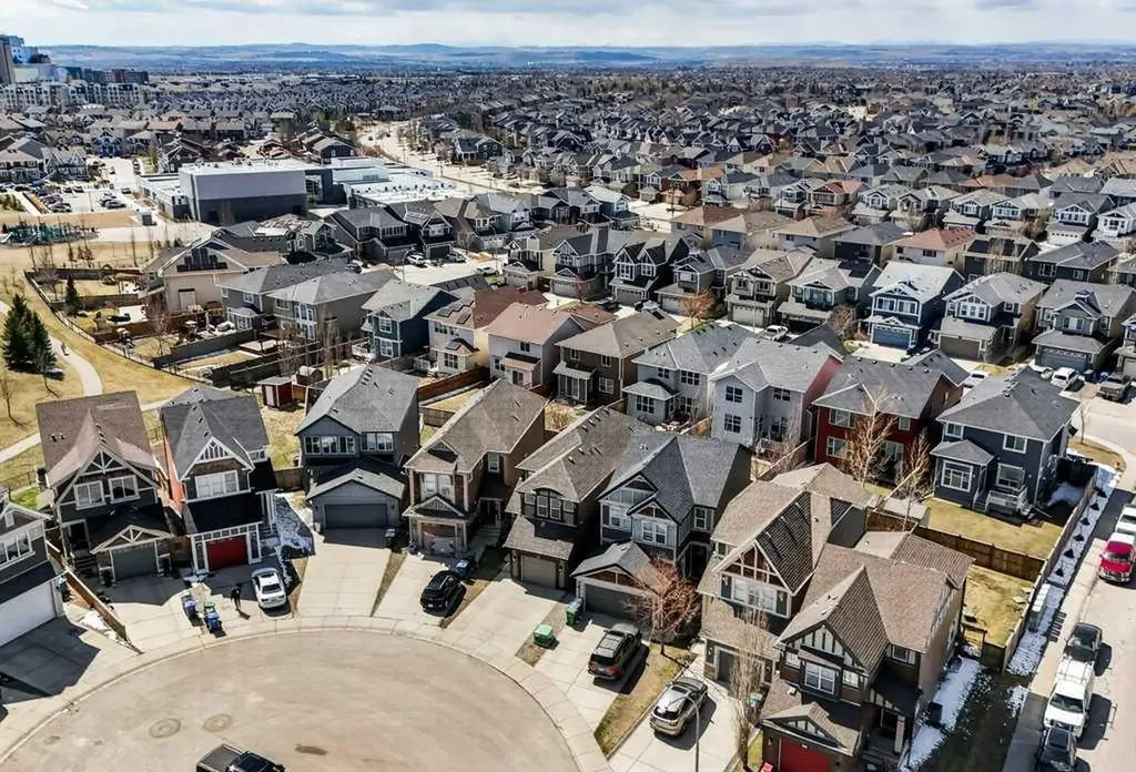 19 Auburn Crest Manor SE Calgary AB T3M 1T7
