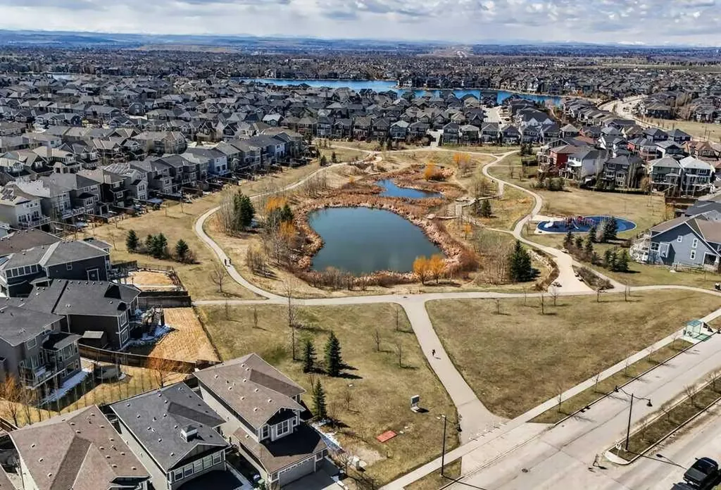 19 Auburn Crest Manor SE Calgary AB T3M 1T7