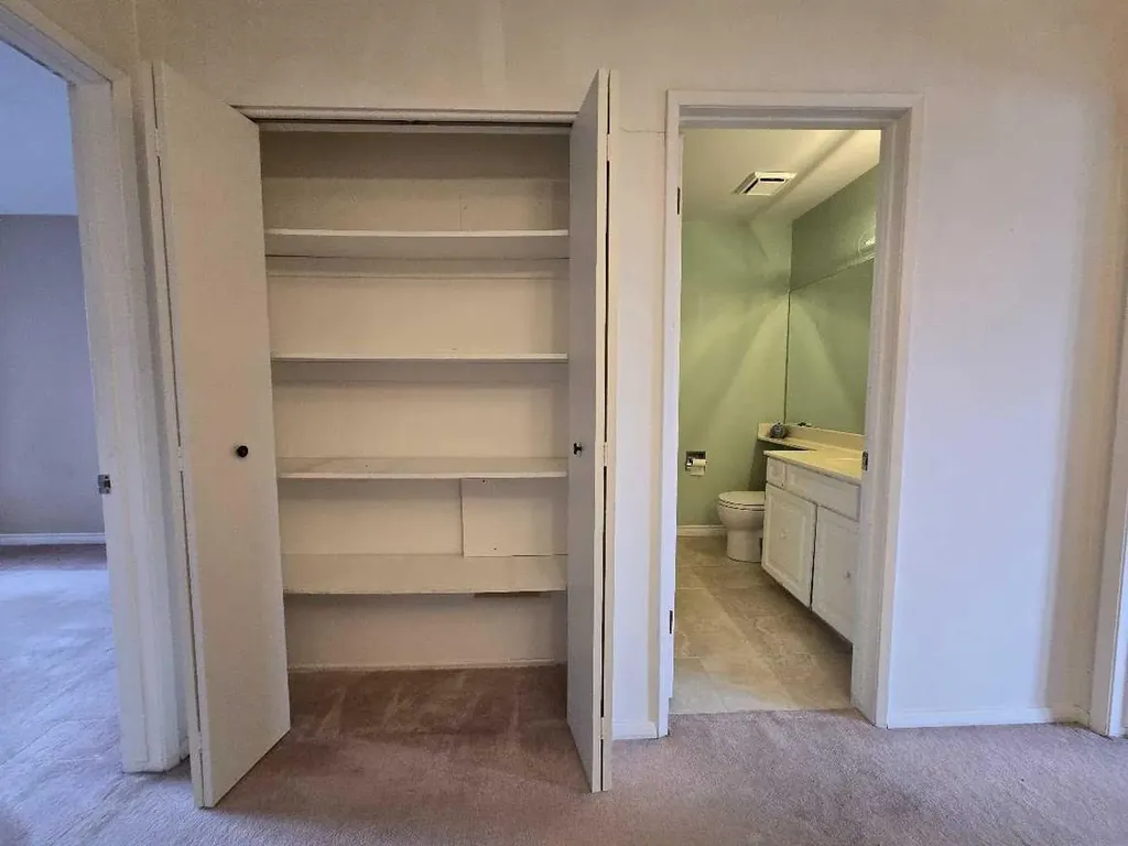 9803 24 Street SW Calgary AB T2V 1S5