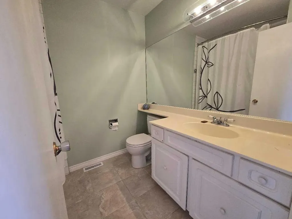9803 24 Street SW Calgary AB T2V 1S5