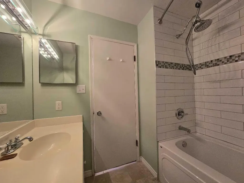 9803 24 Street SW Calgary AB T2V 1S5