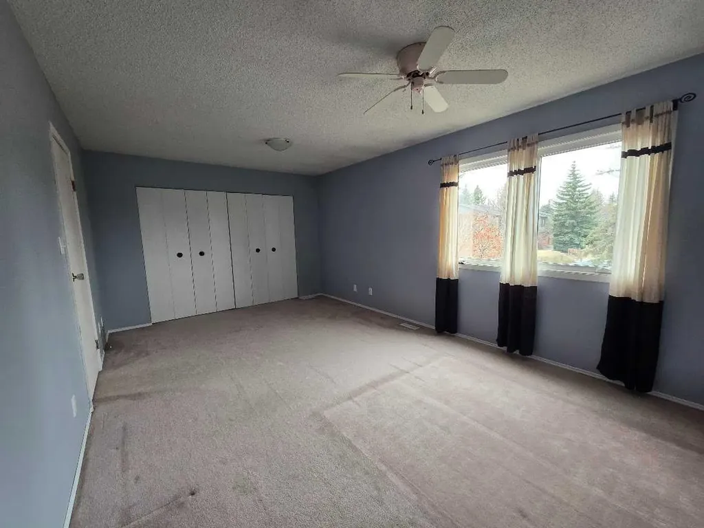 9803 24 Street SW Calgary AB T2V 1S5