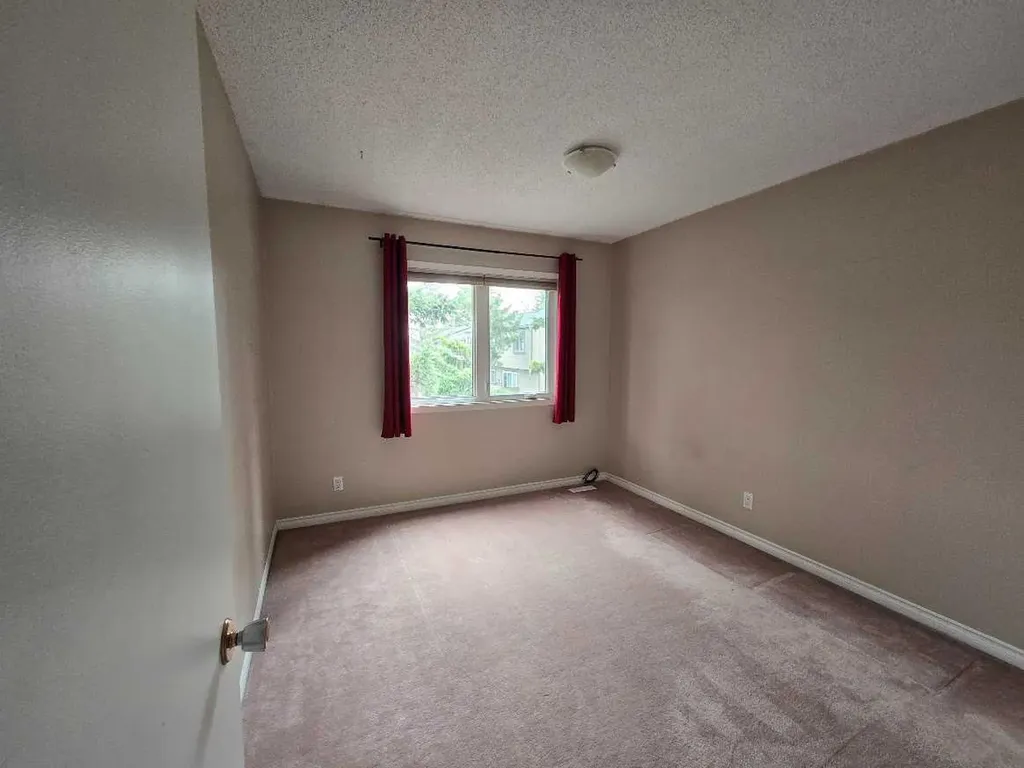 9803 24 Street SW Calgary AB T2V 1S5