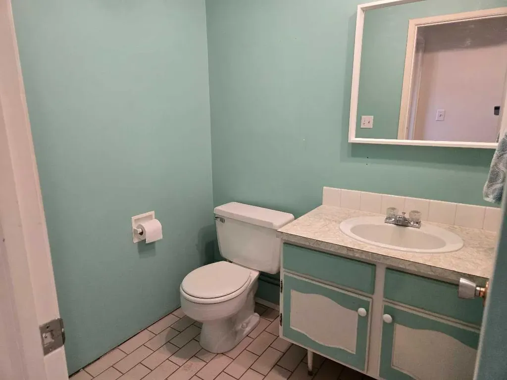 9803 24 Street SW Calgary AB T2V 1S5