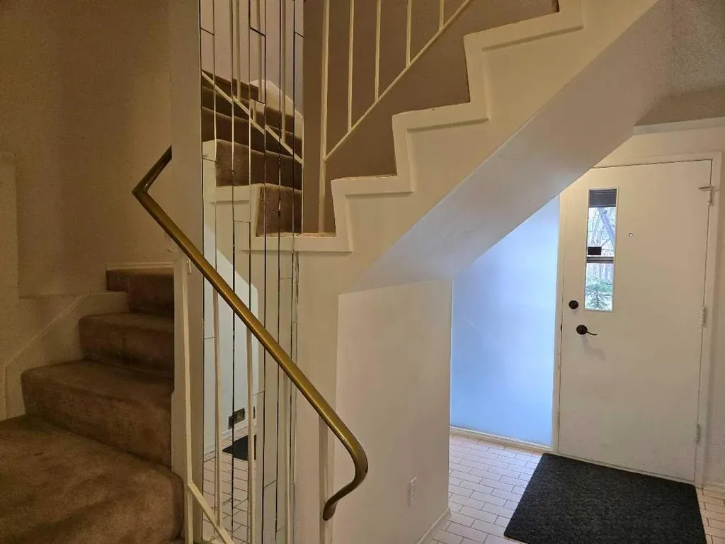 9803 24 Street SW Calgary AB T2V 1S5